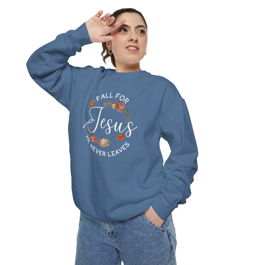 Fall For Jesus He Never Leaves Sweatshirt Christian Shirt Thanksgiving Graphic Pullover Tops
